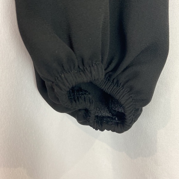 Lots of love by Speechless black chiffon lined crochet trim cold shoulder Small - Picture 4 of 8